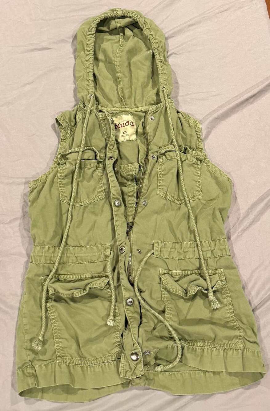 Mudd Olive Green Utility Vest Hooded Zip Front Pocket Size XS